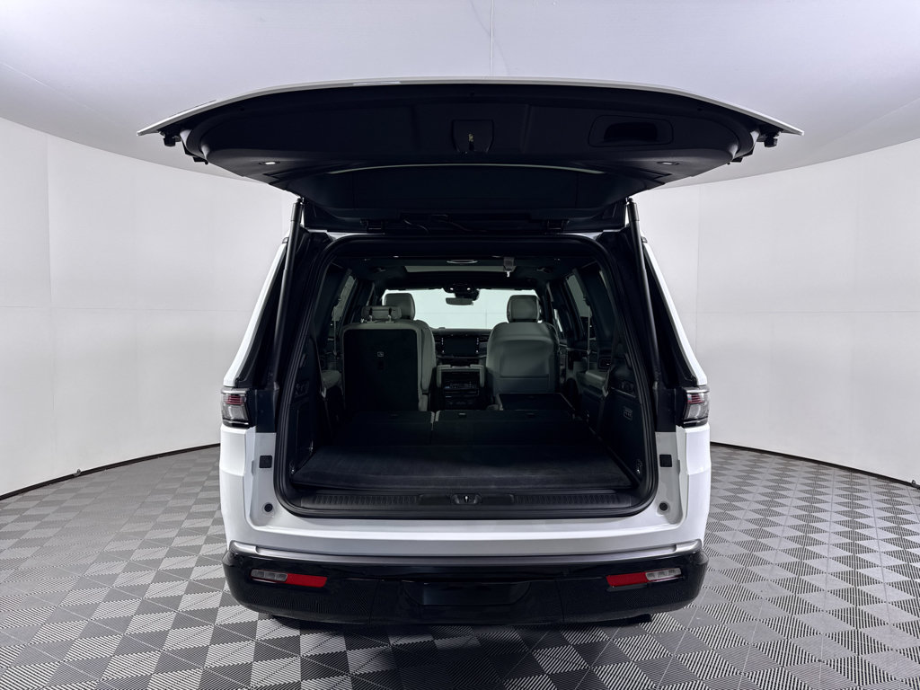 New 2026 Jeep Grand Wagoneer Limited AWD/4WD image 14
