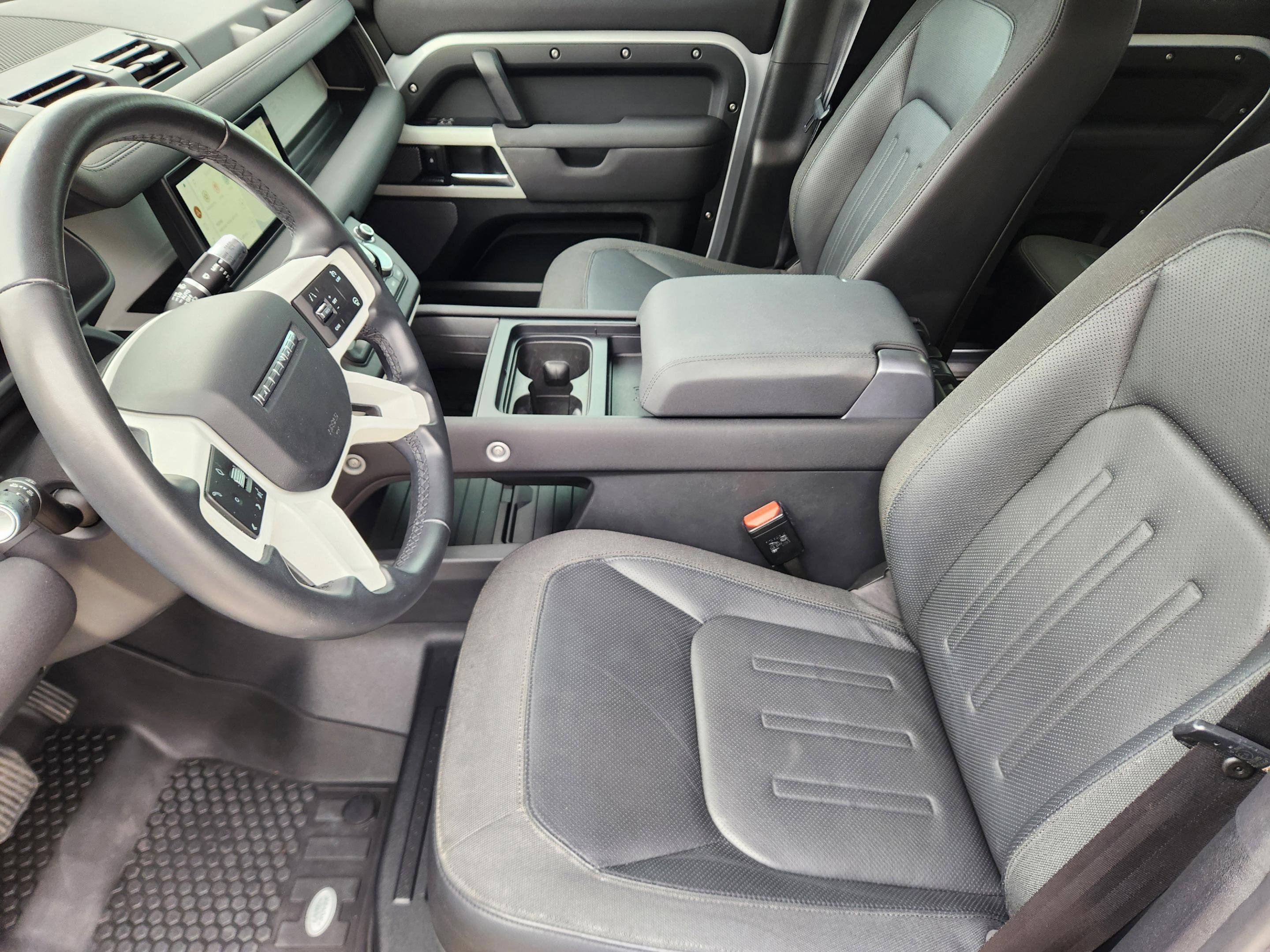 Used 2020 Land Rover Defender 110 First Edition AWD/4WD image 12