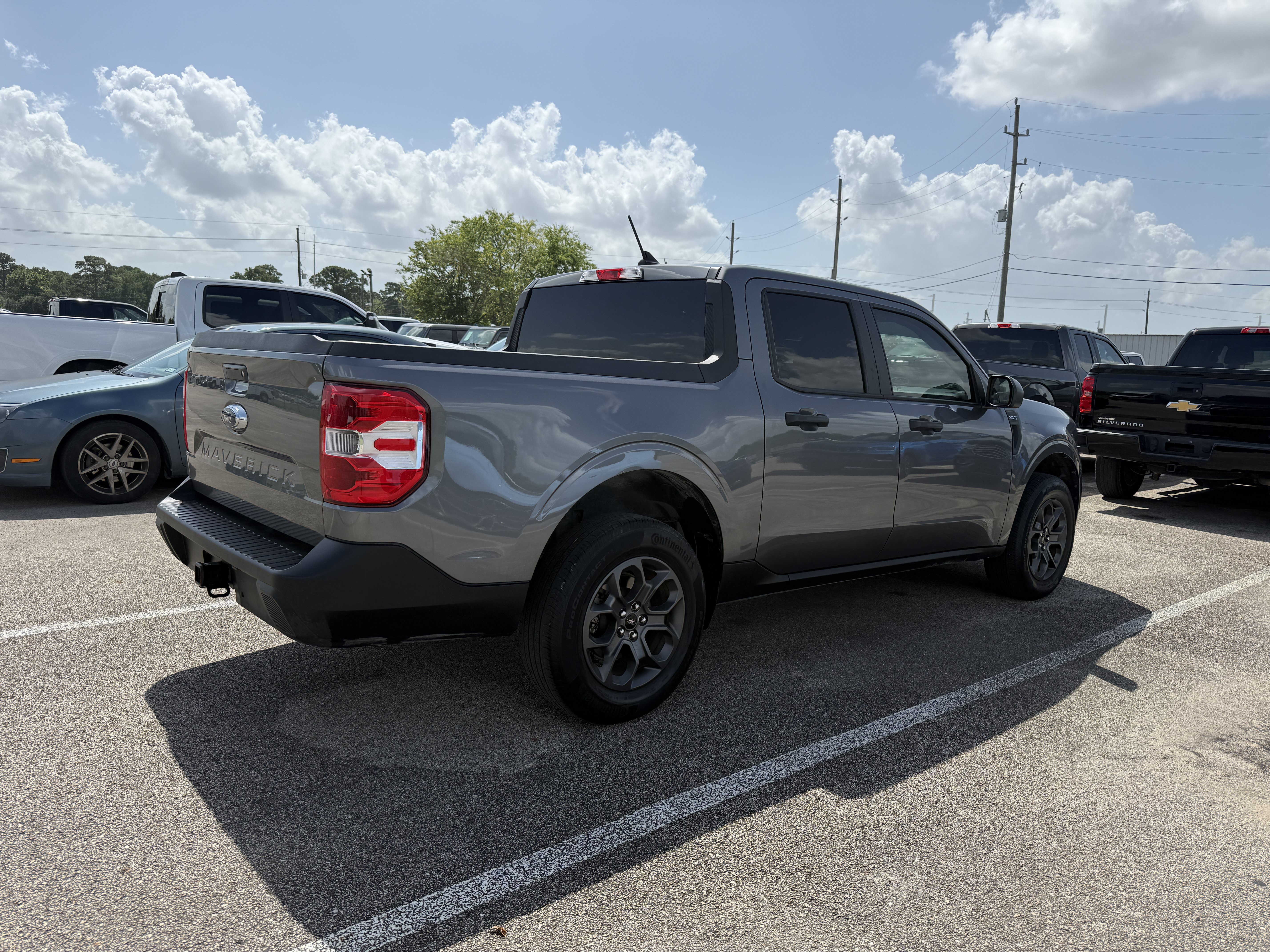 Used 2022 Ford Maverick XLT FWD image 2