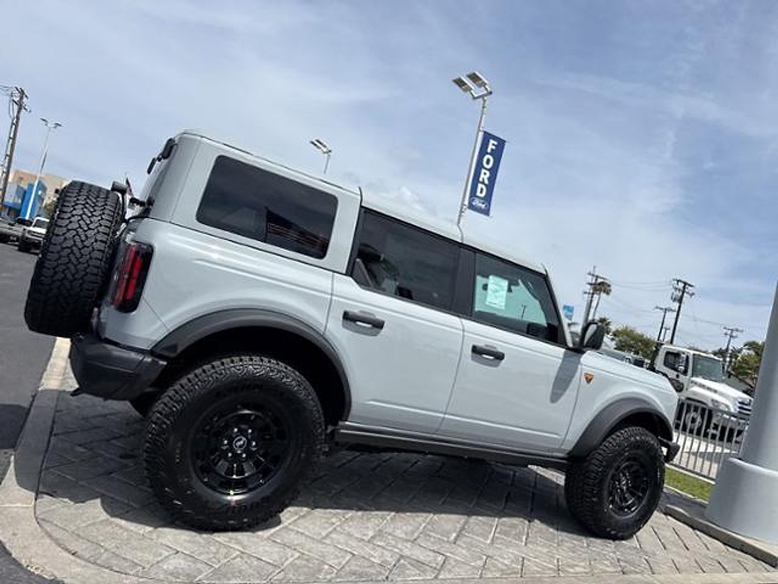 New 2026 Ford Bronco Badlands AWD/4WD image 2