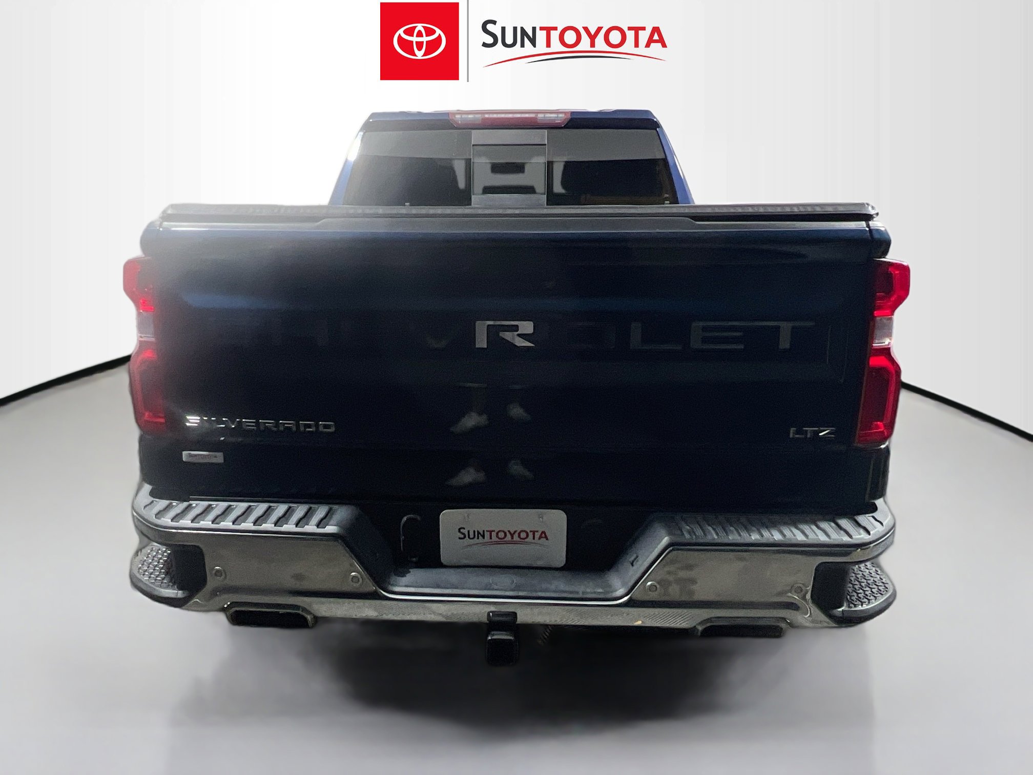 Used 2019 Chevrolet Silverado 1500 LTZ w/ LTZ Plus Package AWD/4WD image 34