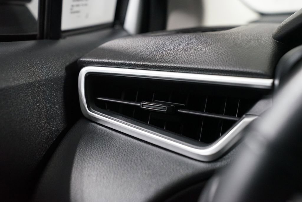 Certified 2024 Toyota Corolla Cross LE image 25