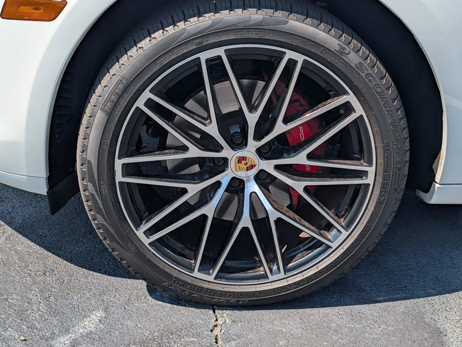 Used 2025 Porsche Macan S AWD/4WD image 9