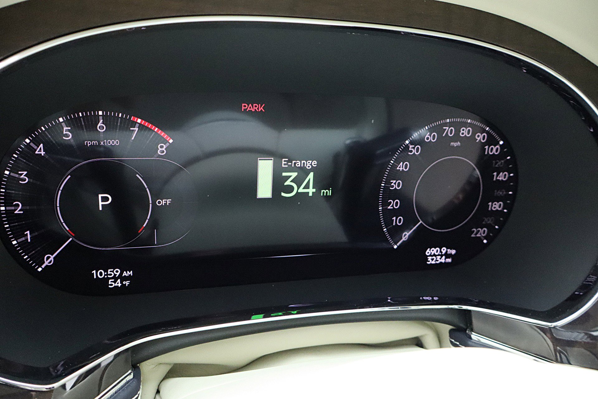 Used 2025 Bentley Flying Spur Plug-In Hybrid image 25