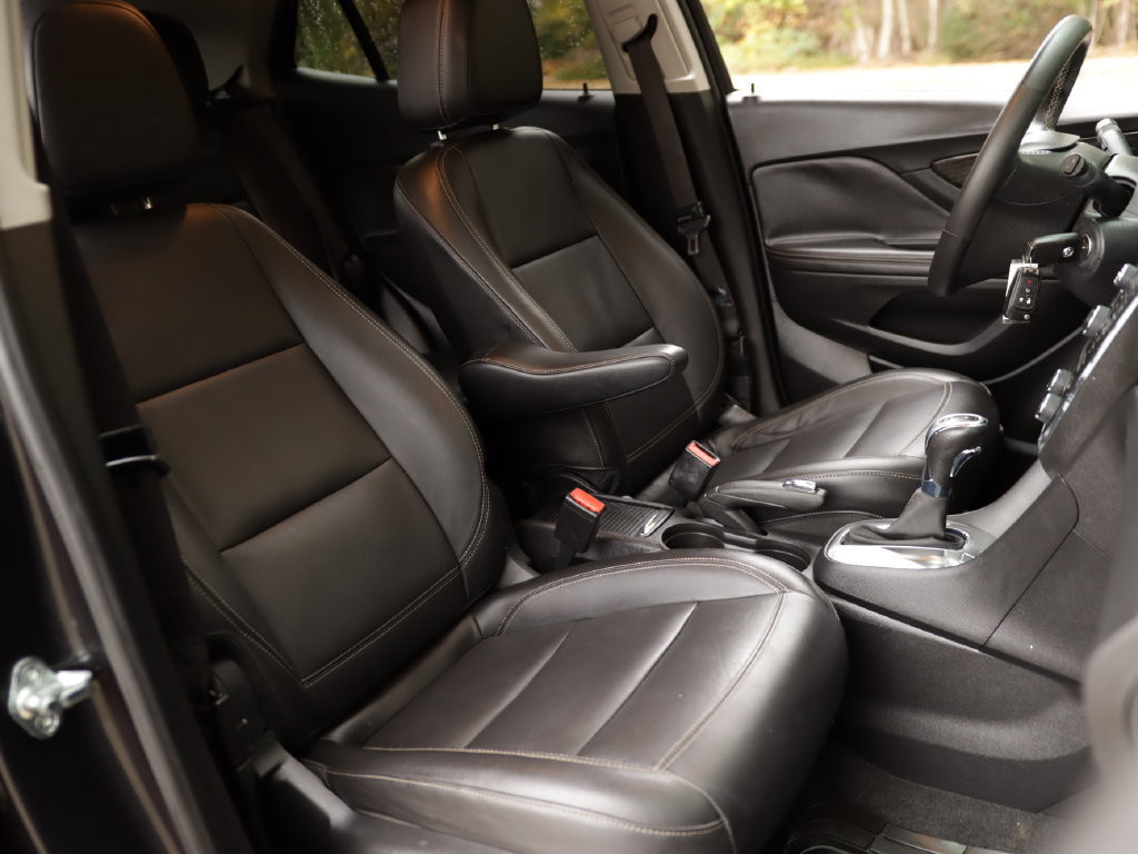 Used 2015 Buick Encore Leather w/ Experience Buick Package AWD/4WD image 27
