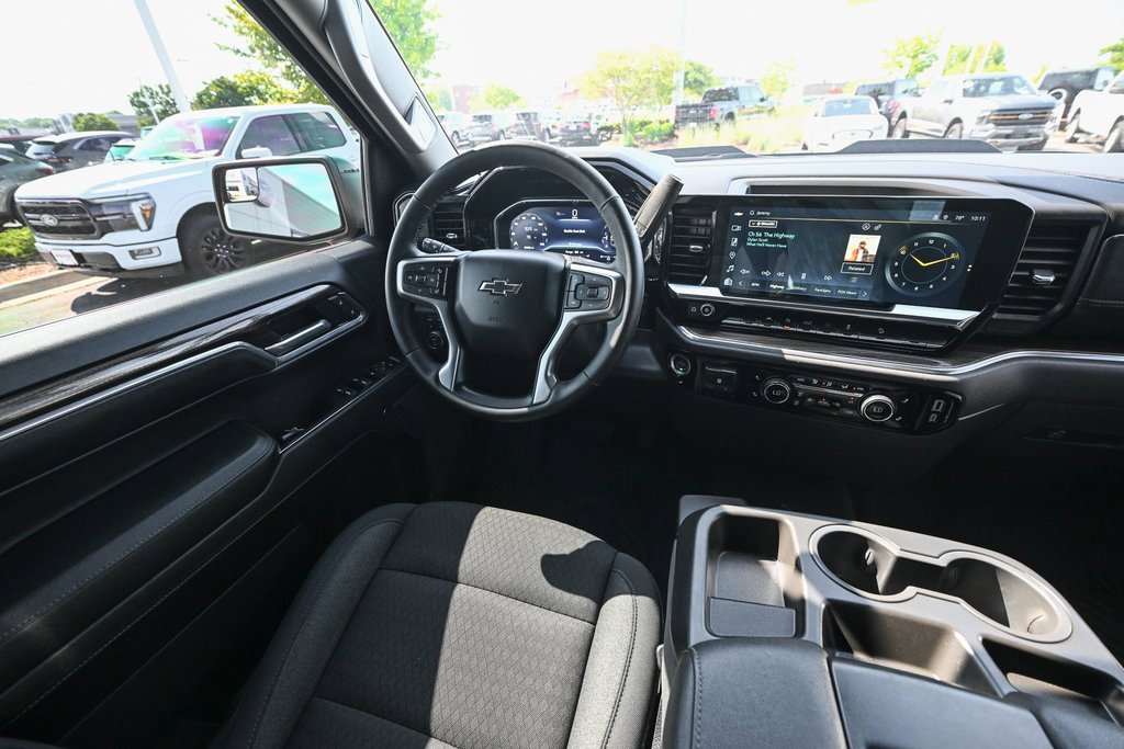 Used 2024 Chevrolet Silverado 1500 LT Trail Boss w/ Protection Package image 32