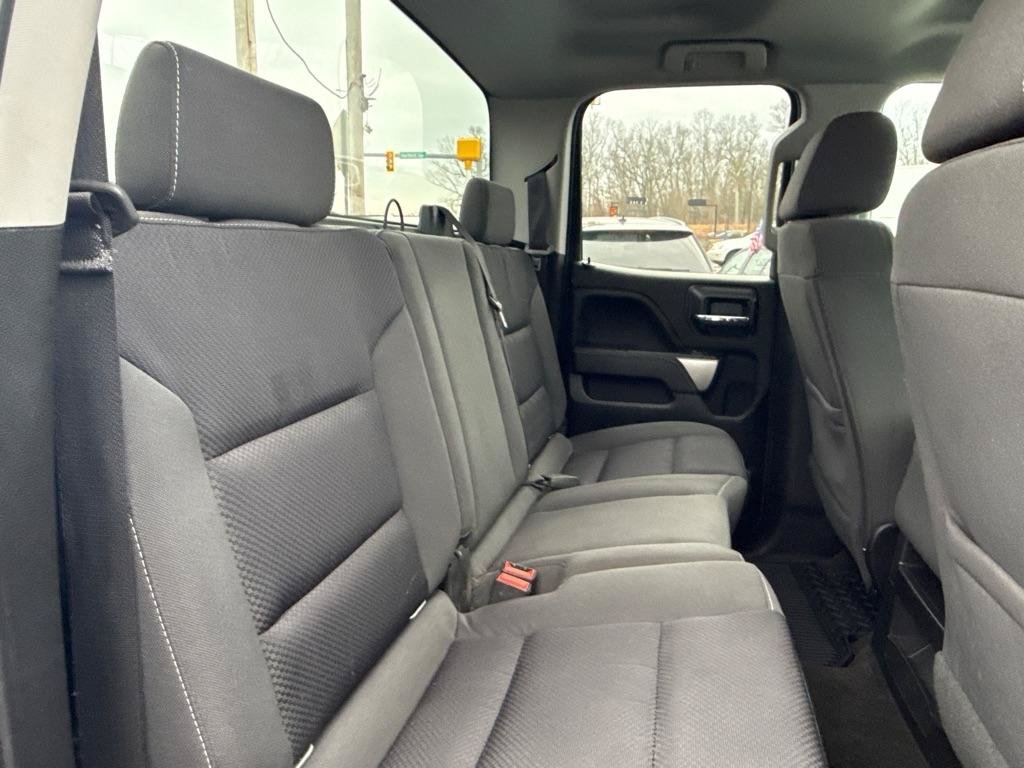 Used 2018 Chevrolet Silverado 1500 LT AWD/4WD image 16