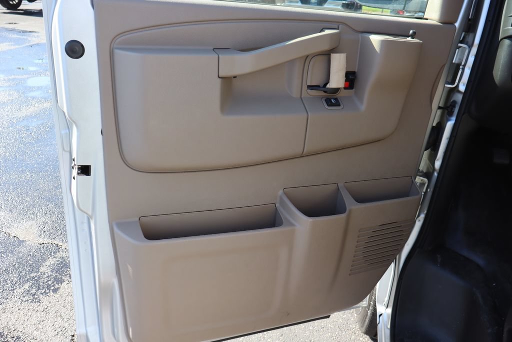 New 2025 Chevrolet Express 3500 w/ Driver Convenience Package RWD image 7
