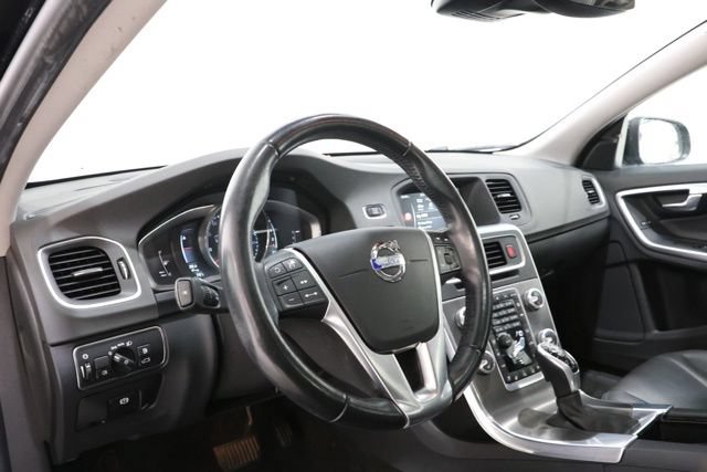 Used 2015 Volvo S60 T5 Platinum w/ Climate Package FWD image 14