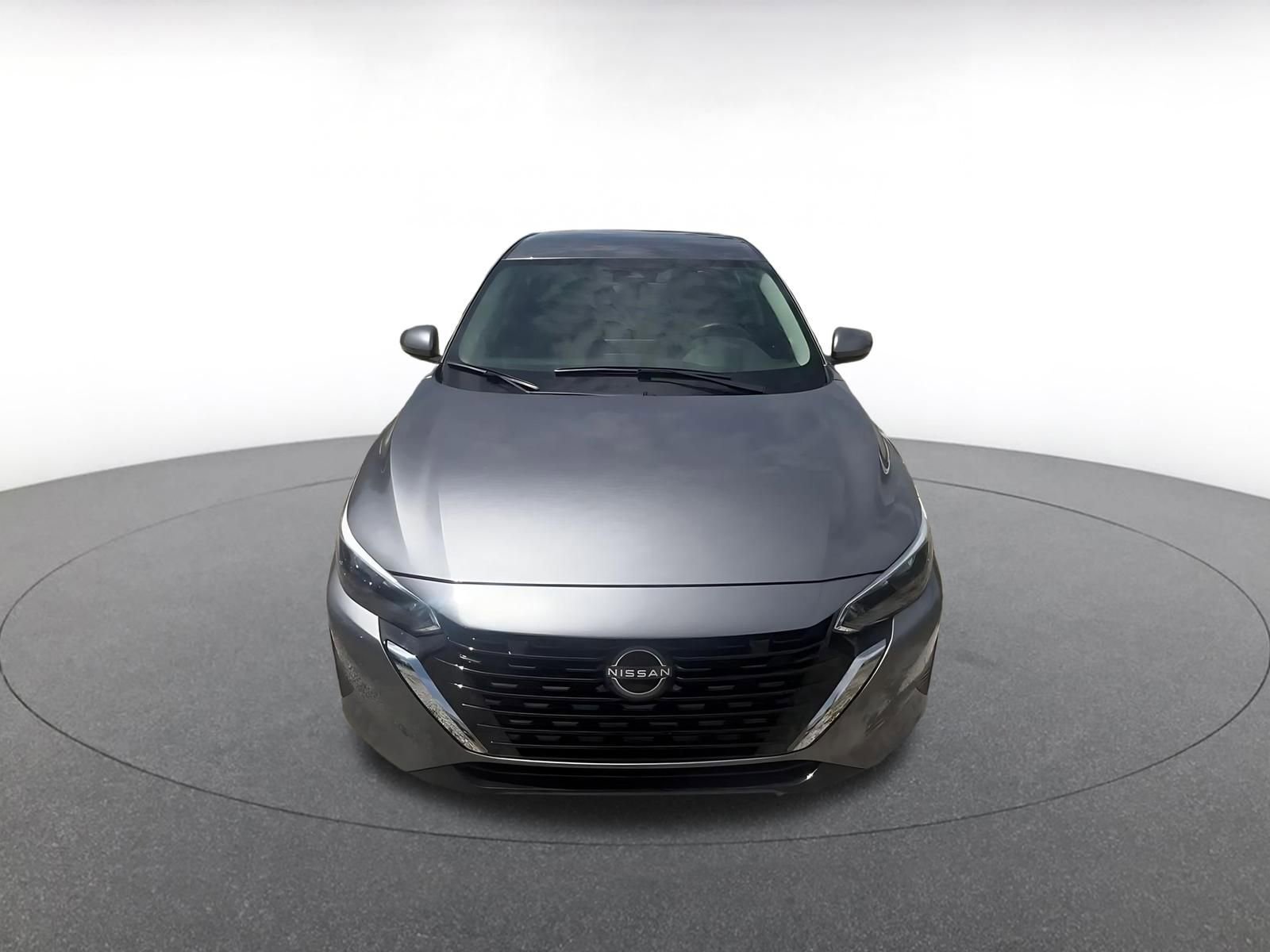 Used 2025 Nissan Sentra SV image 4