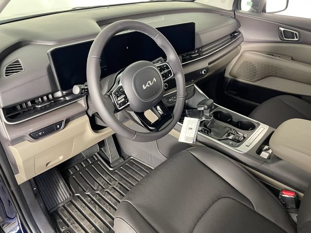 New 2026 Kia Carnival EX FWD image 3