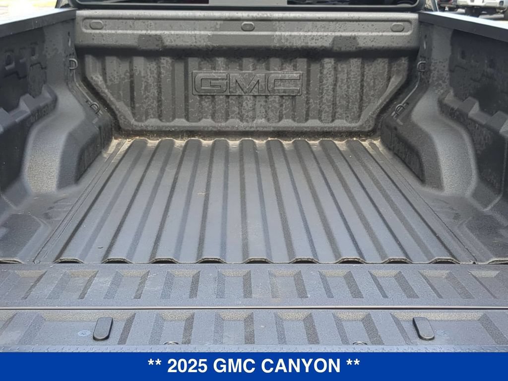 Used 2025 GMC Canyon Denali AWD/4WD image 5