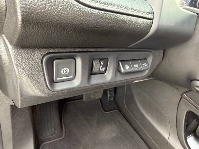 Used 2021 GMC Acadia SLT w/ Technology Package FWD image 25