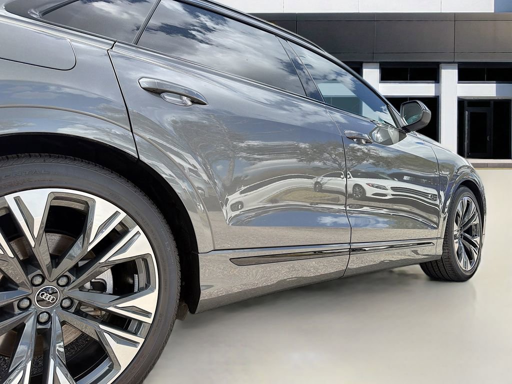 Used 2025 Audi Q8 Prestige image 47