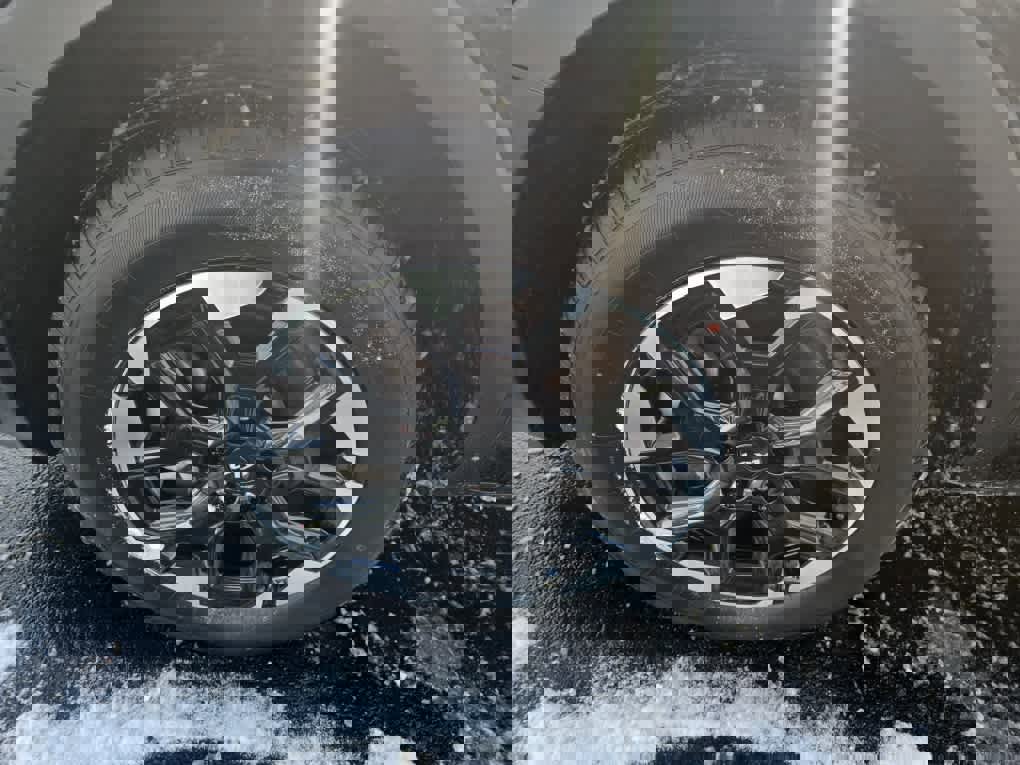 Used 2024 Kia Sorento S image 15