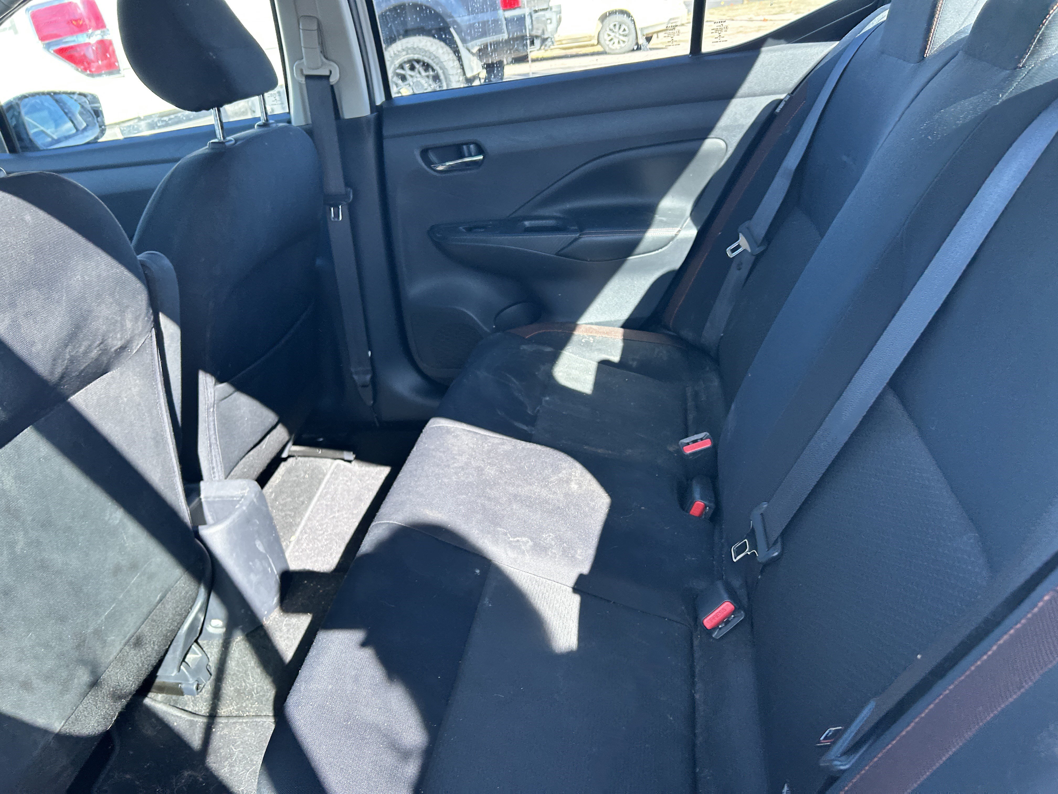 Used 2020 Nissan Versa SR FWD image 11