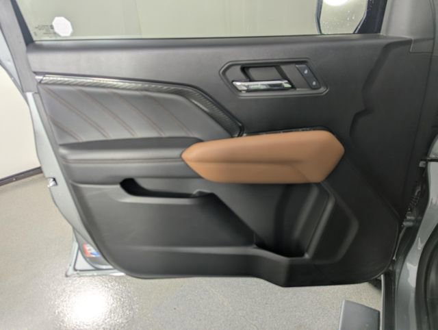 Used 2024 GMC Canyon AT4 w/ Canyon Safety Plus Package image 14