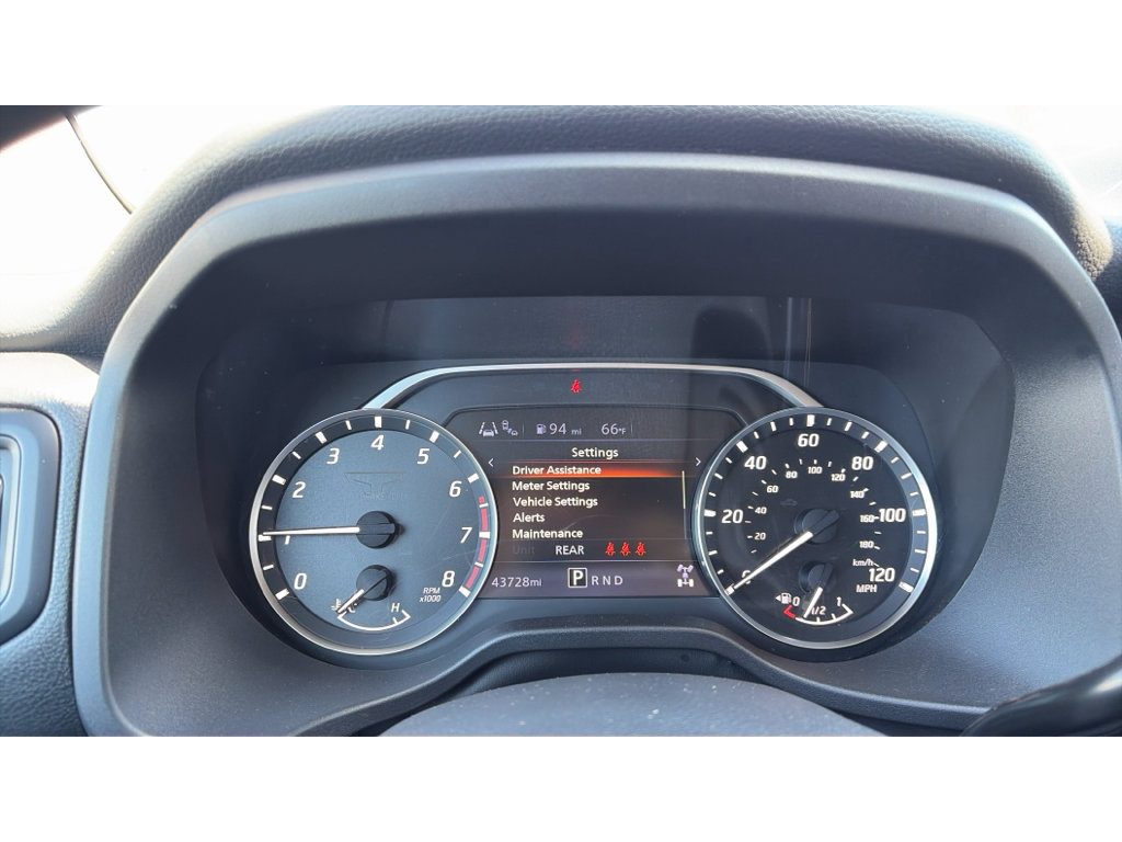 Used 2023 Nissan Titan SV AWD/4WD image 15