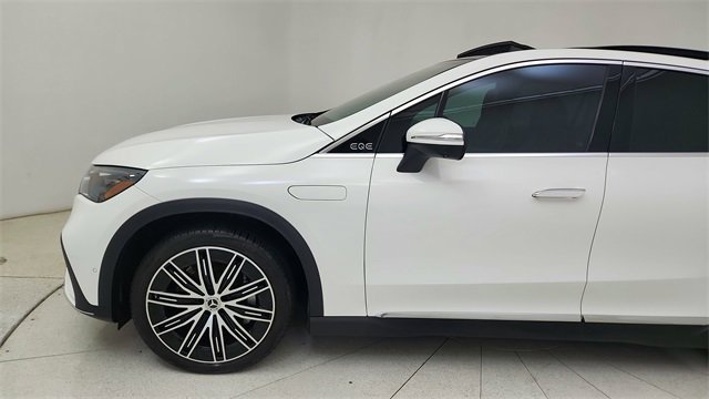 Used 2023 Mercedes-Benz EQE 500 4MATIC SUV w/ Exclusive Trim Package image 9