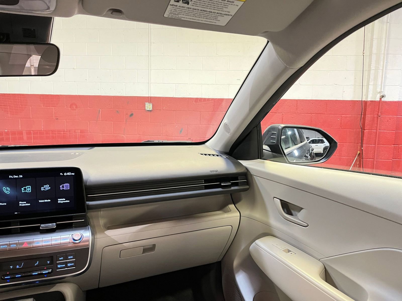 Used 2025 Hyundai Kona SEL image 35