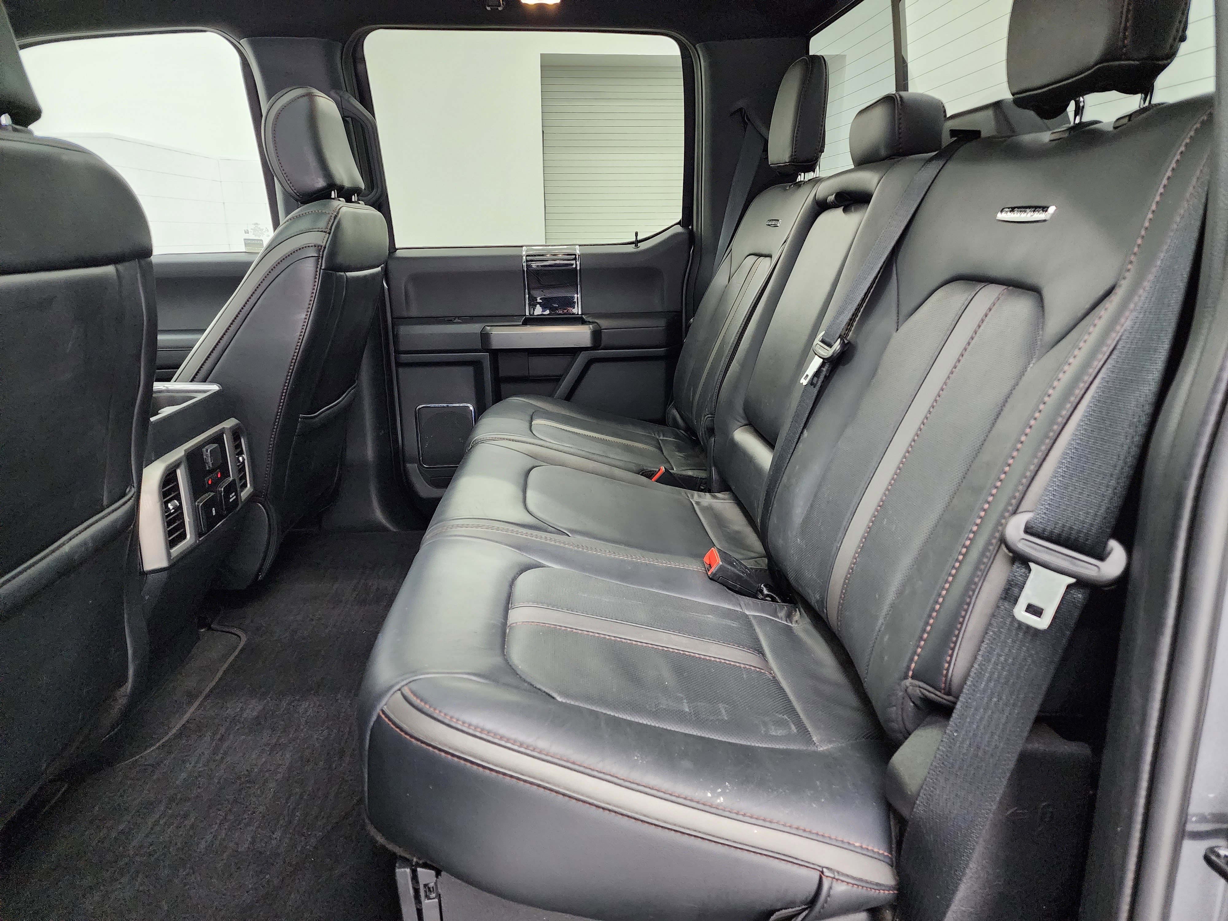 Used 2022 Ford F350 Platinum image 9