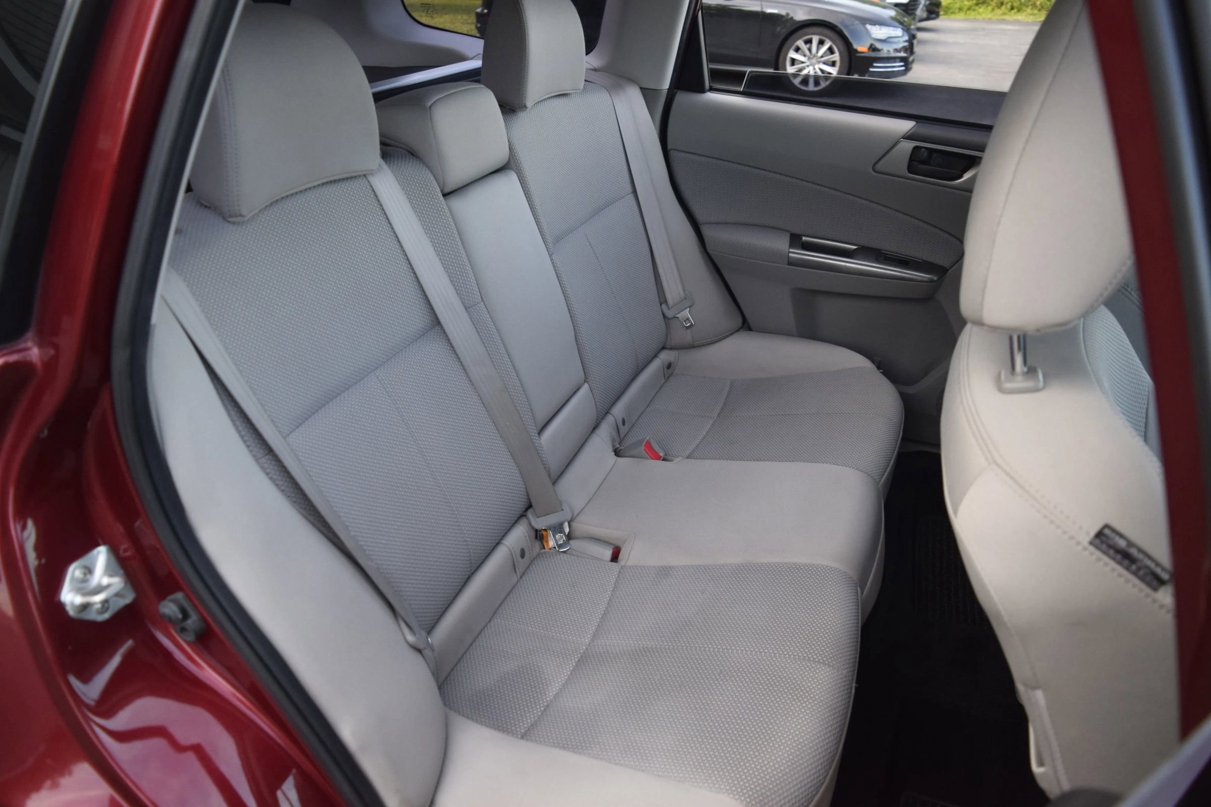 Used 2012 Subaru Forester 2.5X w/ Alloy Wheel Pkg AWD/4WD image 7