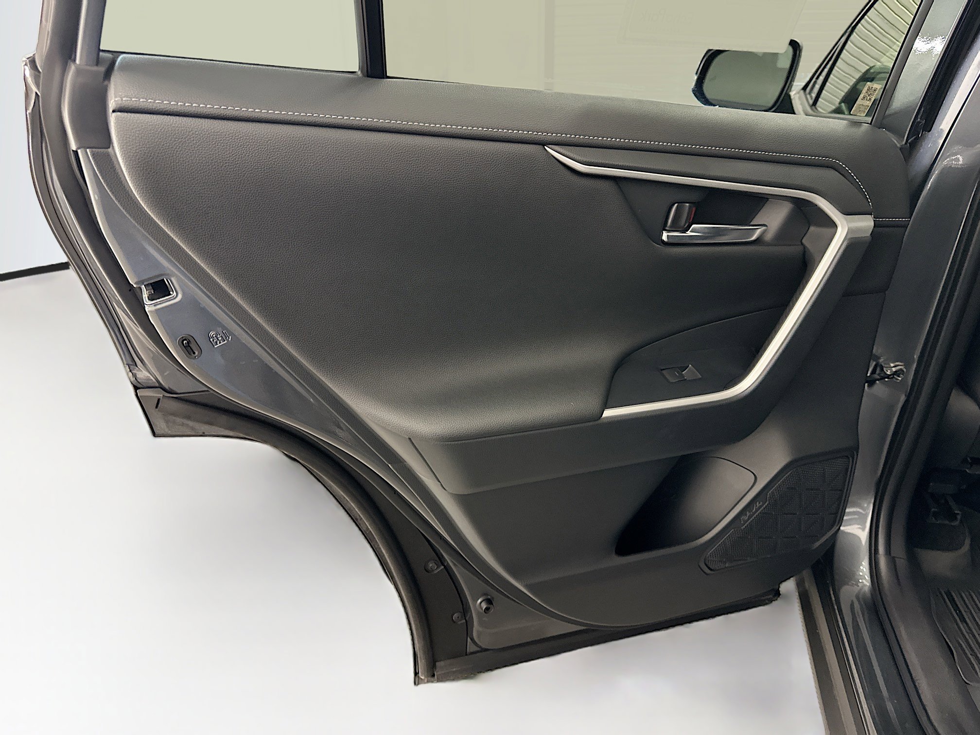 Used 2023 Toyota RAV4 Limited image 28