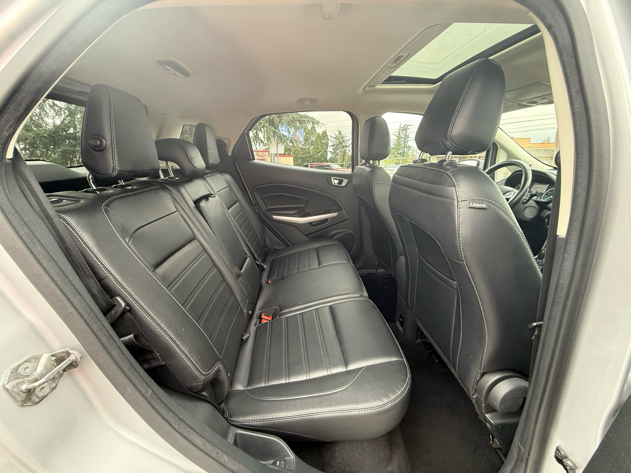 Used 2021 Ford EcoSport Titanium image 24
