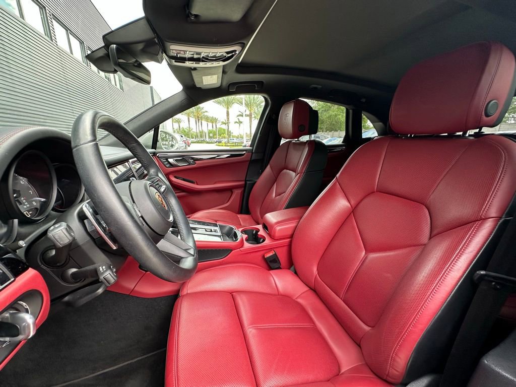 Certified 2023 Porsche Macan S image 5