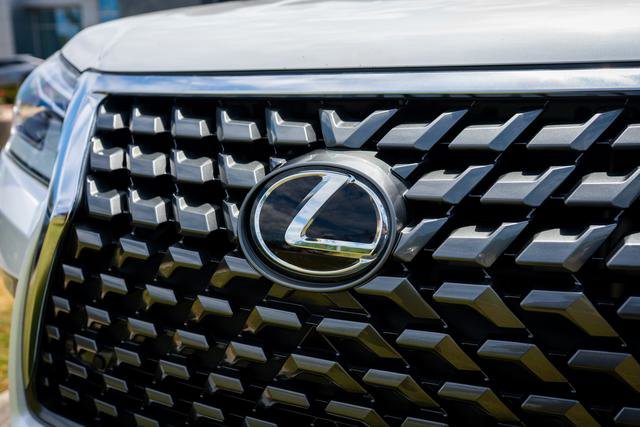 Used 2022 Lexus GX 460 Premium image 13