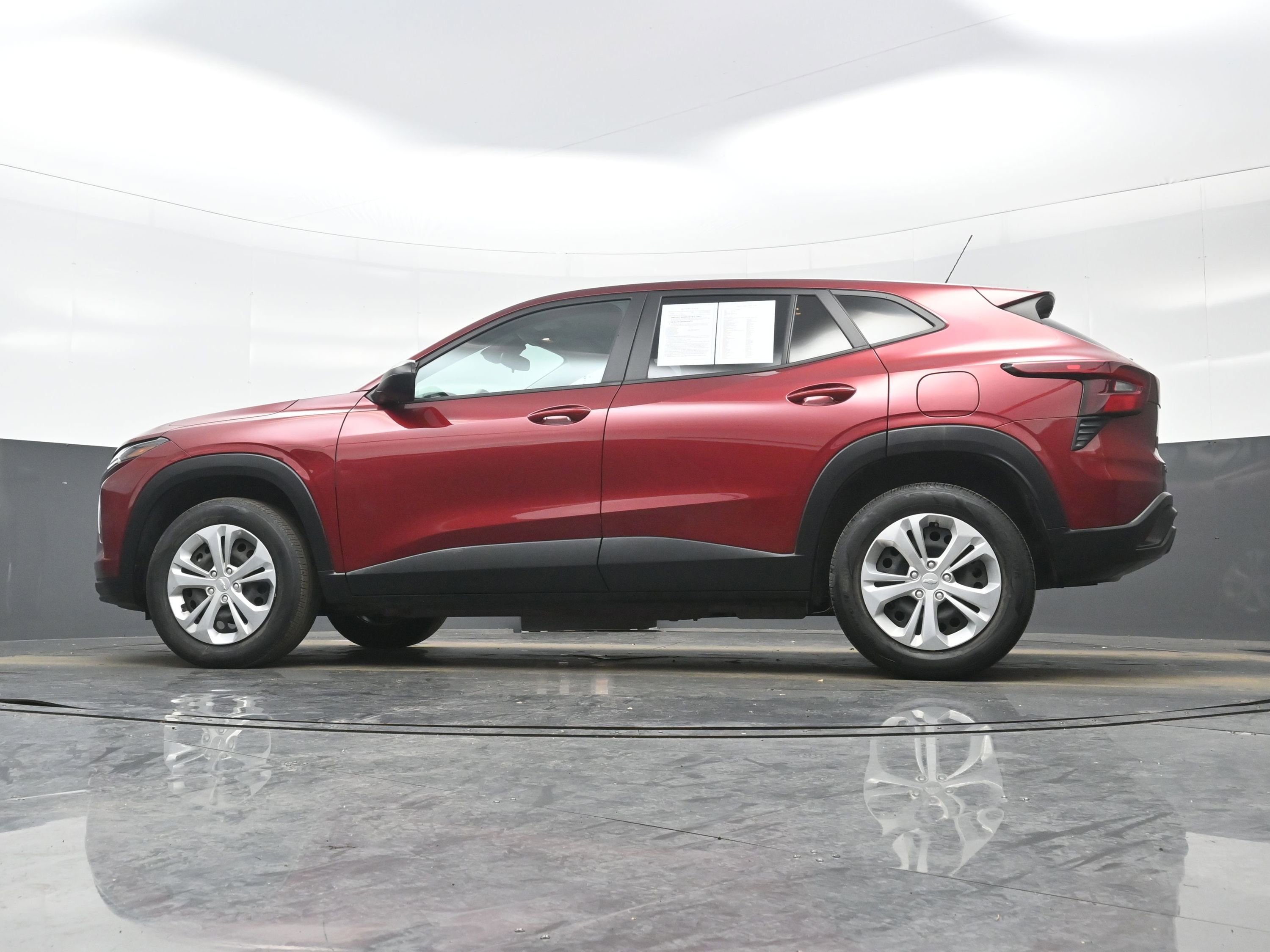 Used 2024 Chevrolet Trax LS w/ Driver Confidence Package image 25