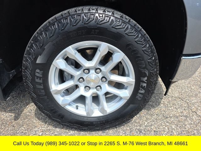 Used 2023 Chevrolet Silverado 1500 LT AWD/4WD image 6