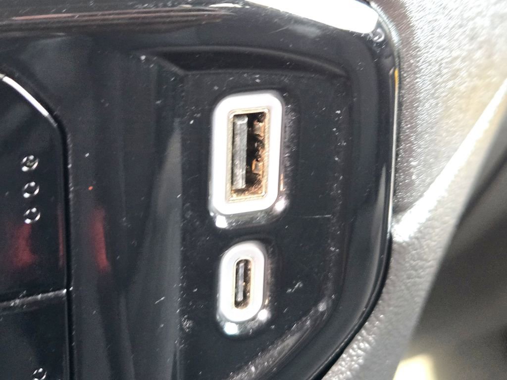 Used 2024 GMC Sierra 1500 Elevation w/ LPO, Elevation Black Package image 18