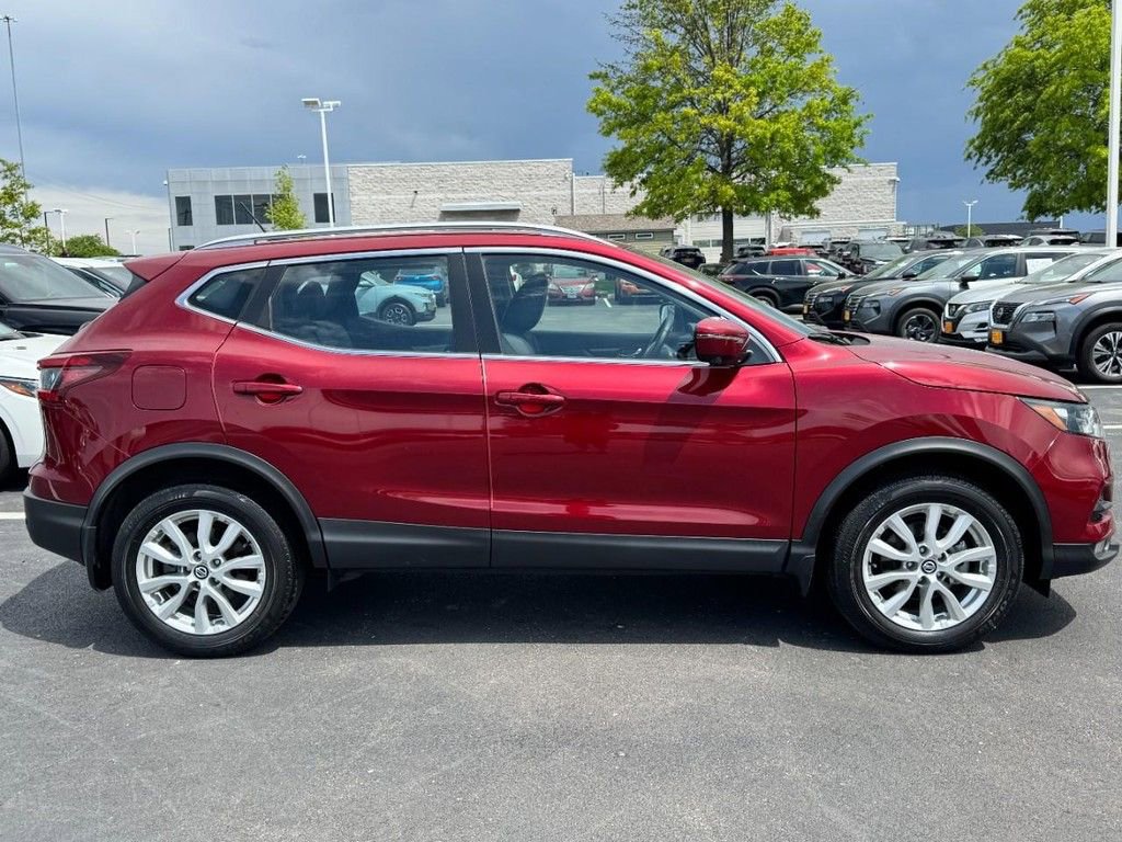 Used 2022 Nissan Rogue Sport SV w/ Technology Package AWD/4WD image 2