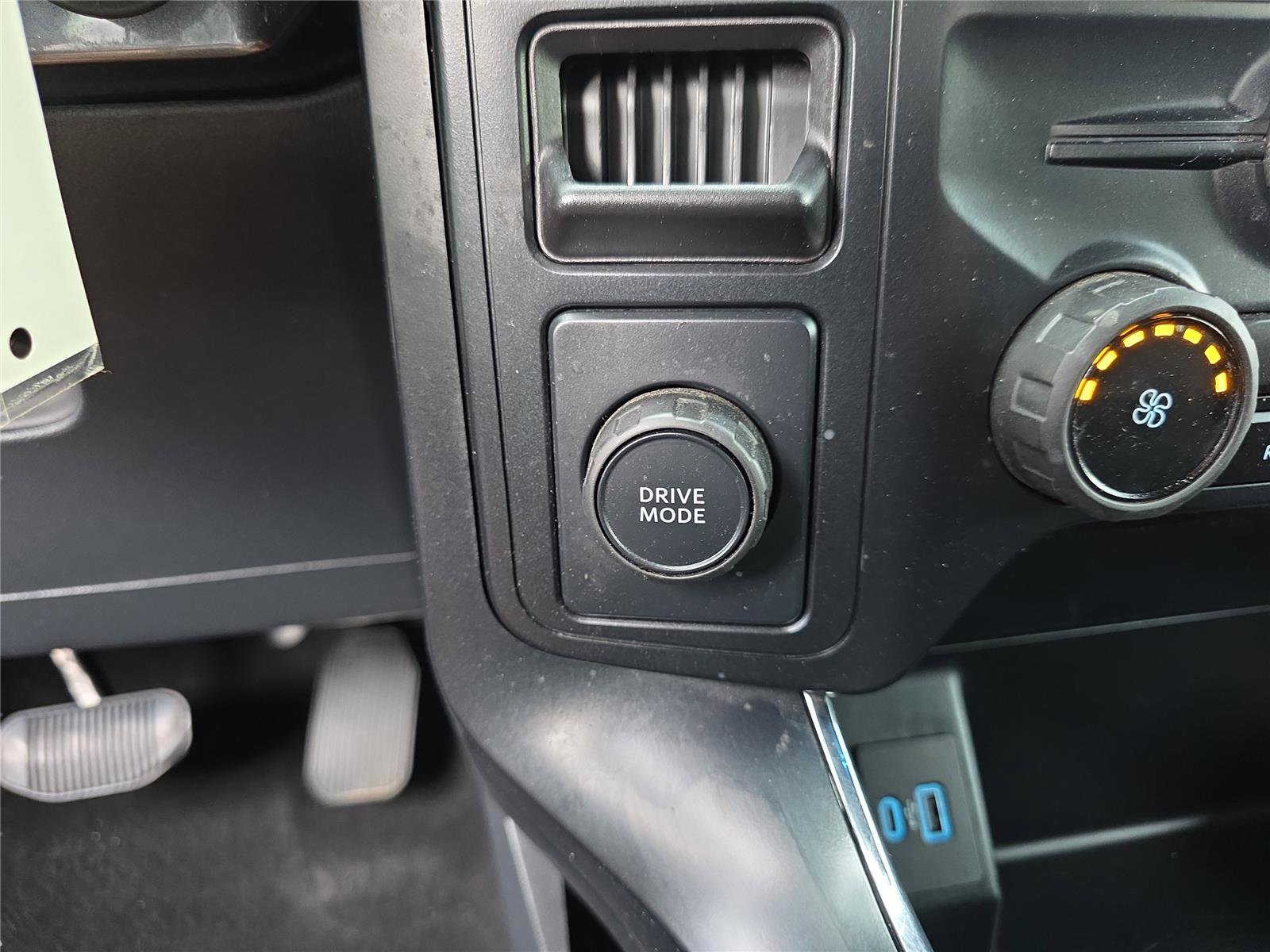 Used 2024 Ford F150 STX image 26