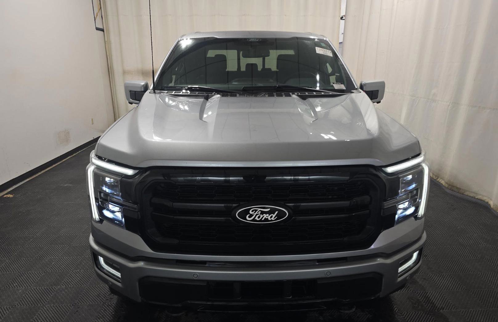 Used 2024 Ford F150 Lariat image 2