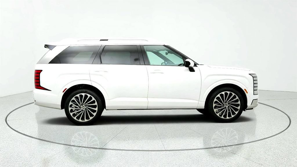 Used 2026 Hyundai Palisade Calligraphy AWD/4WD image 4