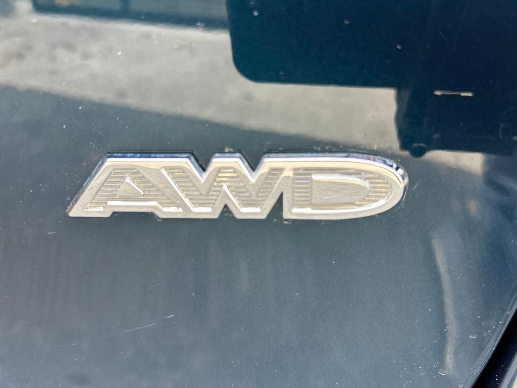 Used 2025 Chrysler Pacifica Select image 40