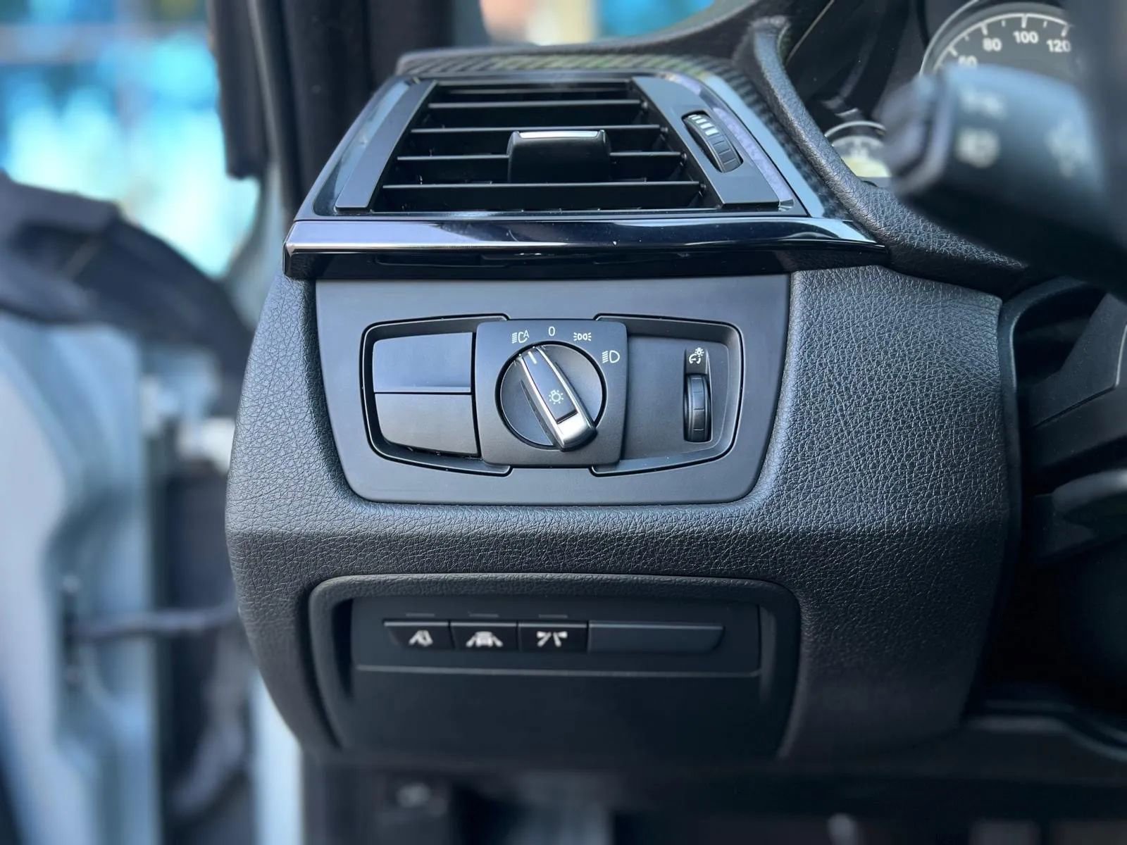 Used 2015 BMW M4 Coupe image 35