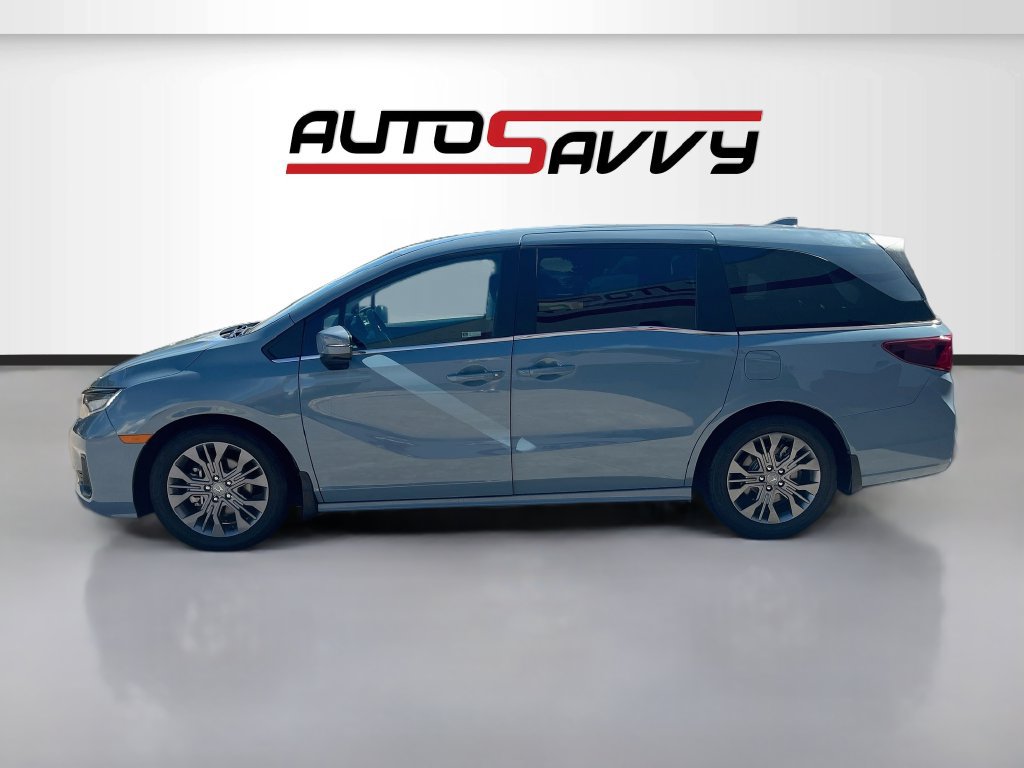 Used 2025 Honda Odyssey Touring image 4