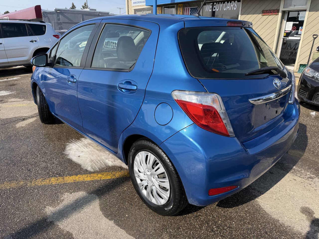 Used 2012 Toyota Yaris LE image 18