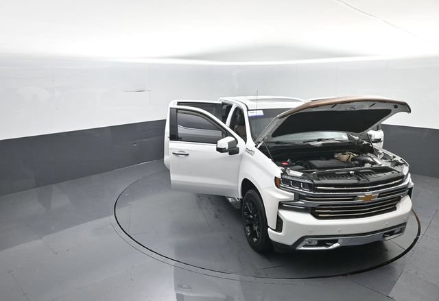 Used 2020 Chevrolet Silverado 1500 High Country w/ Technology Package AWD/4WD image 44