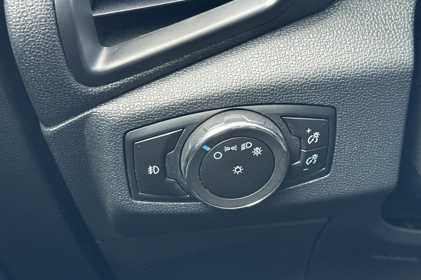 Used 2018 Ford EcoSport Titanium image 30