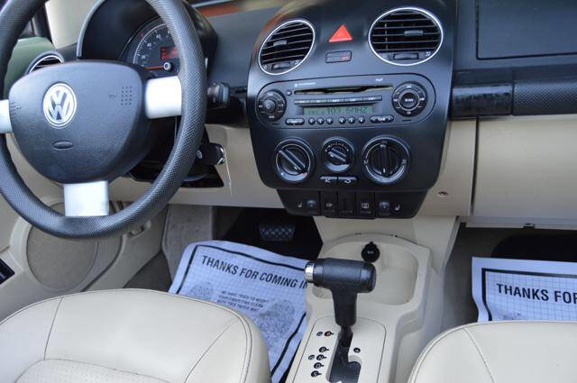 Used 2008 Volkswagen Beetle S image 21
