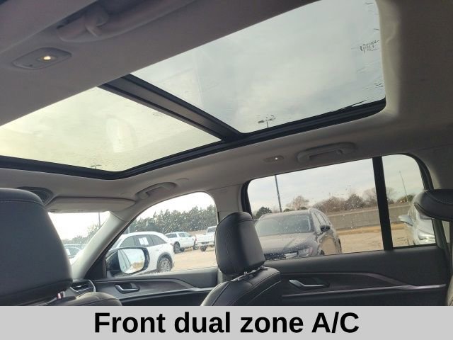 Used 2023 Jeep Grand Cherokee Limited image 6