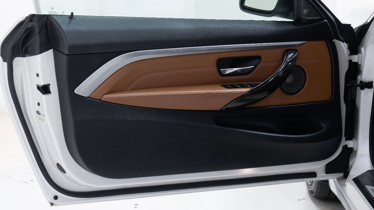Used 2016 BMW 428i Convertible image 23
