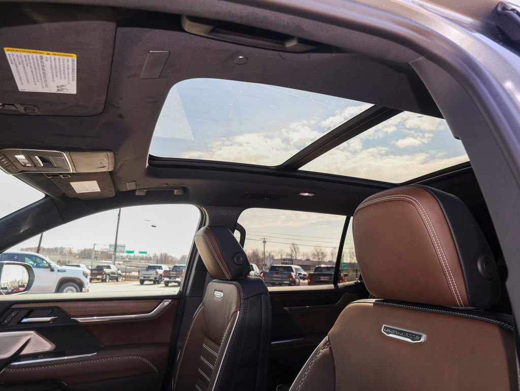 New 2026 GMC Acadia Denali Ultimate w/ LPO, Floor Liner Package image 20