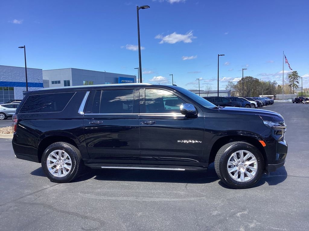Used 2024 Chevrolet Suburban Premier RWD image 5