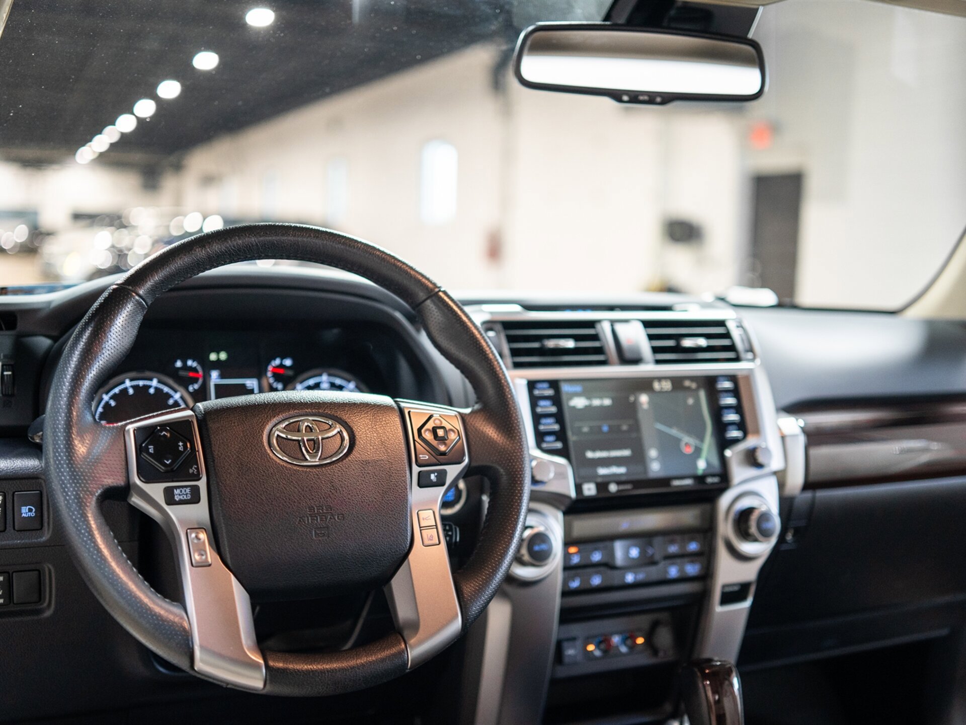 Used 2021 Toyota 4Runner Limited AWD/4WD image 24