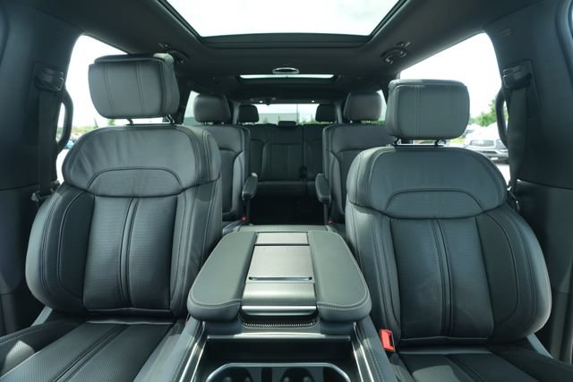 New 2026 Jeep Grand Wagoneer Summit AWD/4WD image 43